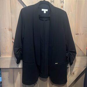 NWOT Nine West blazer in black crepe material. Size medium.